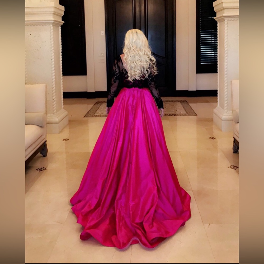 Evening gown. Excellent condition size 6